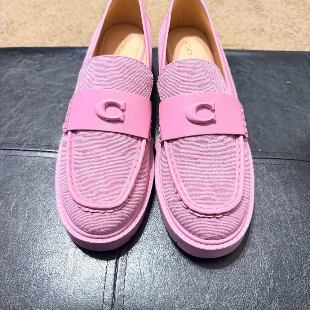 Stunning Coach Leah Platform Loafers in Pink Signature Monogram - Picture 4 of 4
